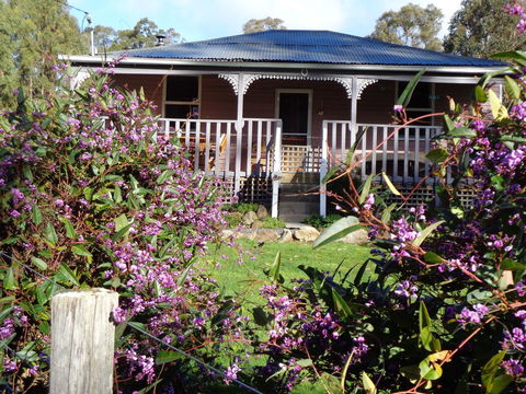 Post House Cottage - Accommodation Sunshine Coast 0