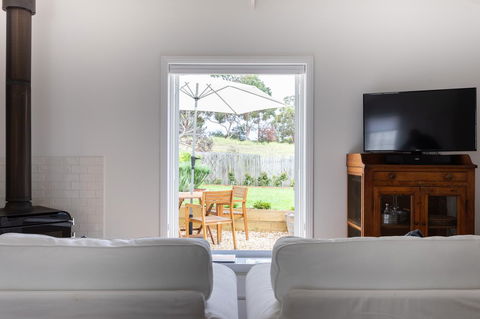 A Cottage In Richmond - Accommodation Sunshine Coast 0