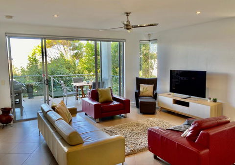 NEW Sunshine Beach Family Escape 3 Bedroom With Free Wifi And Parking - Accommodation Sunshine Coast 3