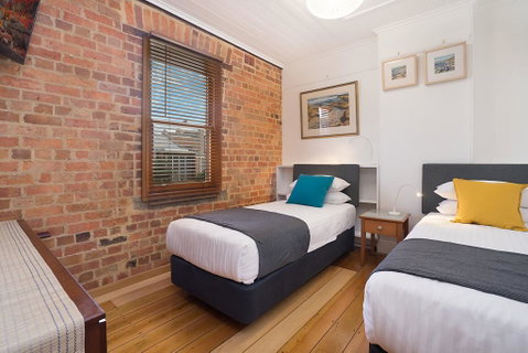 Newcastle Short Stay Apartments - 9 Alfred Street - Accommodation Sunshine Coast 1