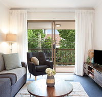 Newly-furnished 2-Bed Apartment with Gym and Pool - Accommodation Sunshine Coast
