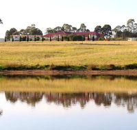 Noble Willow Studio Lovedale. Spacious with views and pool - Accommodation Sunshine Coast