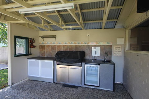 NORTH HEAVEN STATION 28 Alma St, North Haven - Accommodation Sunshine Coast 3