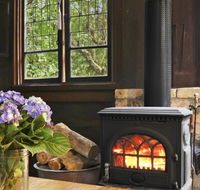 NUNGAROO COTTAGE - Accommodation Sunshine Coast