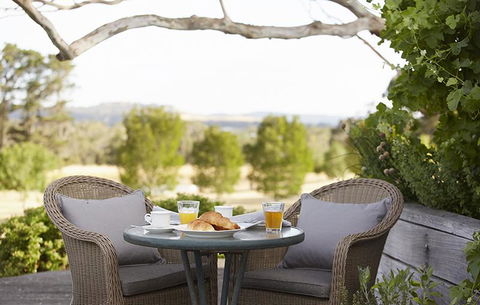 Oak Hill Woodend - Accommodation Sunshine Coast 2