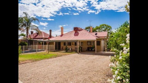 Oakwood Cottage - Accommodation Sunshine Coast 1