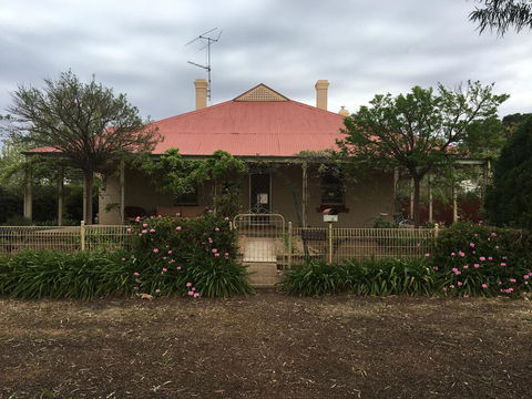 Oakwood Cottage - Accommodation Sunshine Coast 0