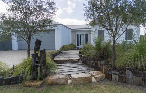 OCEAN & EARTH - Accommodation Sunshine Coast 0