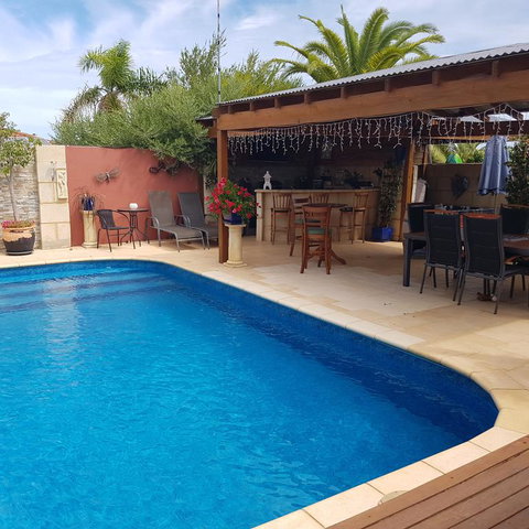 Ocean Reef Homestay - Accommodation Sunshine Coast 3