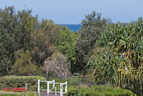 OCEAN RETREAT ON SALT 5203 - Accommodation Sunshine Coast 3