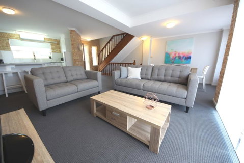 Ocean Shores Unit No 4 - Accommodation Sunshine Coast 0