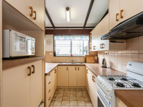 OCEAN SOUNDS - Anglesea - Accommodation Sunshine Coast 2