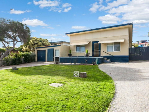 OCEAN SOUNDS - Anglesea - Accommodation Sunshine Coast 0