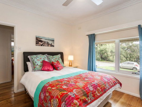 OCEAN SOUNDS - Anglesea - Accommodation Sunshine Coast 1