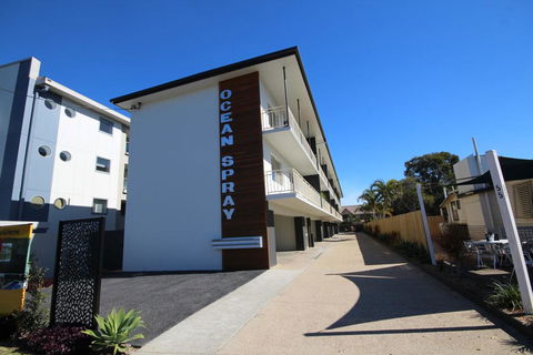 Ocean Spray Unit Eight - Accommodation Sunshine Coast 0