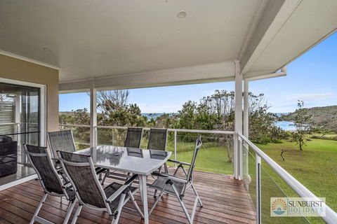 Oceanview Beach Front - Accommodation Sunshine Coast 1