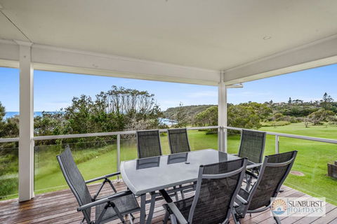 Oceanview Beach Front - Accommodation Sunshine Coast 2