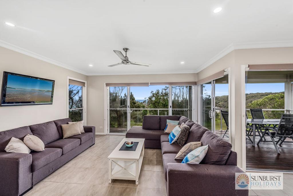 Arrawarra Headland NSW Accommodation Sunshine Coast