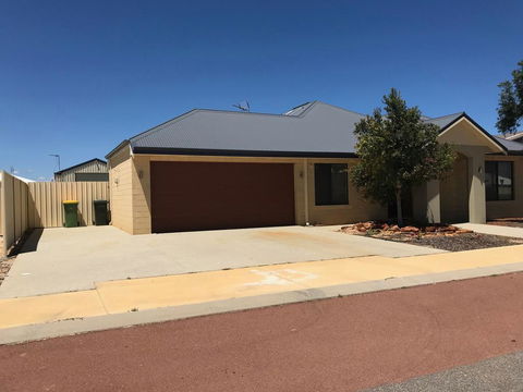 Ohana HQ - Family Getaway - Accommodation Sunshine Coast 0