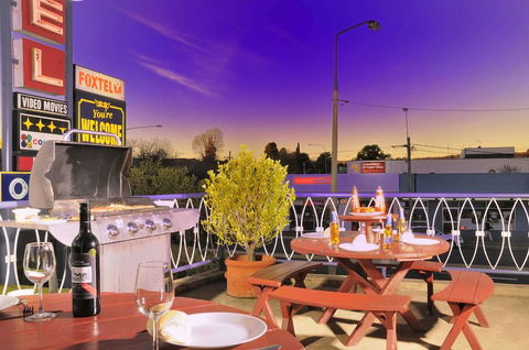 Olympia Motel - Accommodation Sunshine Coast 0