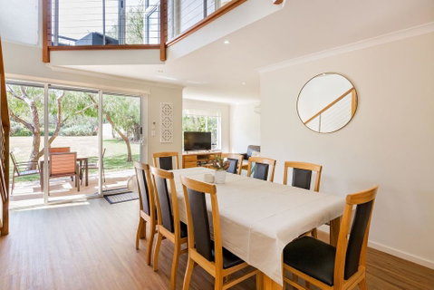 ON THE BEACH - Villa Over The Road From The Beach - Accommodation Sunshine Coast 1