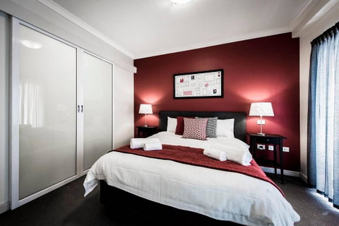 One Bedroom Apt Near Perth CBD With Parking - Accommodation Sunshine Coast 2