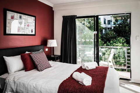 One Bedroom Apt Near Perth CBD With Parking - Accommodation Sunshine Coast 0