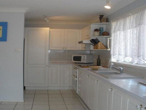 Ourimbah - Across From The Local Rock Pools - Accommodation Sunshine Coast 3