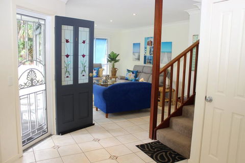 PACIFIC PALMS - Accommodation Sunshine Coast 0