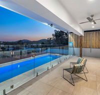 Panoramic Views Villa Birdwood Terrace 4 Bedroms - Toowong - Accommodation Sunshine Coast