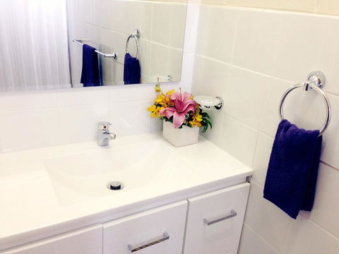 Paradise Court - Accommodation Sunshine Coast 3