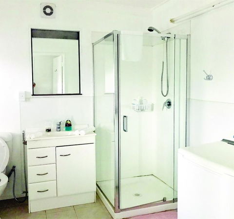 Paradise Eco Unit - Accommodation Sunshine Coast 2