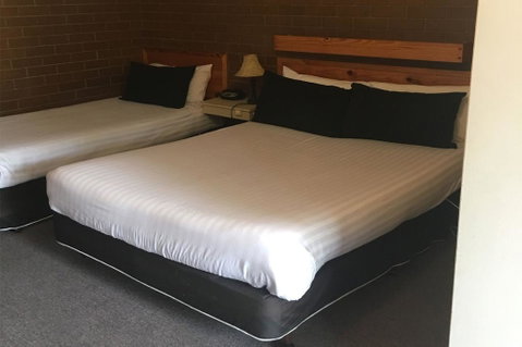 Paruna Motel - Accommodation Sunshine Coast 2