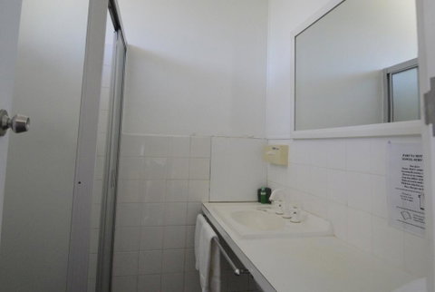 Paruna Motel - Accommodation Sunshine Coast 1
