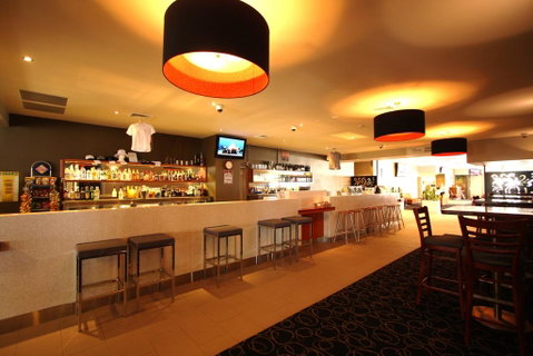 Peden's Hotel - Accommodation Sunshine Coast 2