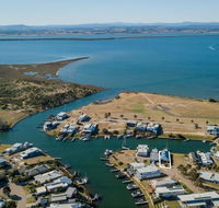Pelican Landing - Stunning Lake King Views - Accommodation Sunshine Coast