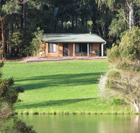 Pemberton Lake View Chalets - Accommodation Sunshine Coast