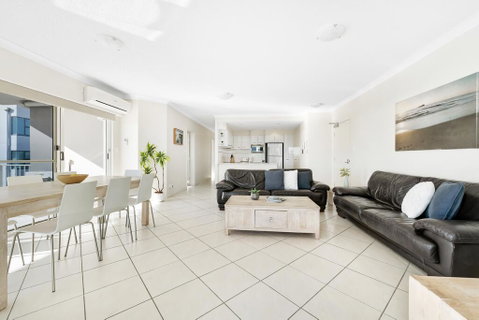 Penthouse - Private Rooftop Spa - Accommodation Sunshine Coast 2
