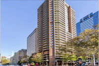Perfect City location. Immaculate Apartment with Parking