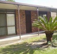 Pet friendly lowset home with room for a boat Wattle Ave Bongaree - Accommodation Sunshine Coast