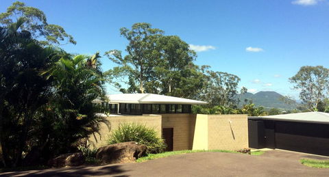 Phoenix Eumundi Bed & Breakfast - Accommodation Sunshine Coast 1