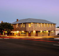 Pier Hotel - Accommodation Sunshine Coast