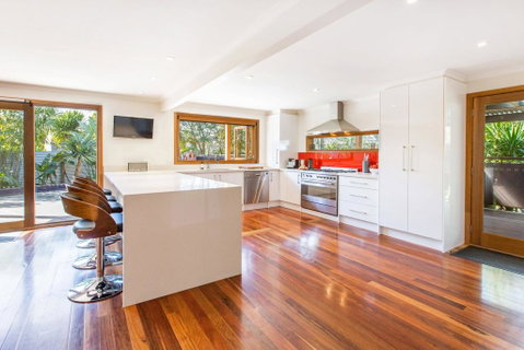 POINT LEO BEACH HOUSE - POINT LEO - Accommodation Sunshine Coast 1
