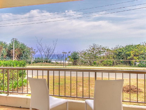 POINTVIEW LODGE, UNIT 2 - Accommodation Sunshine Coast 0