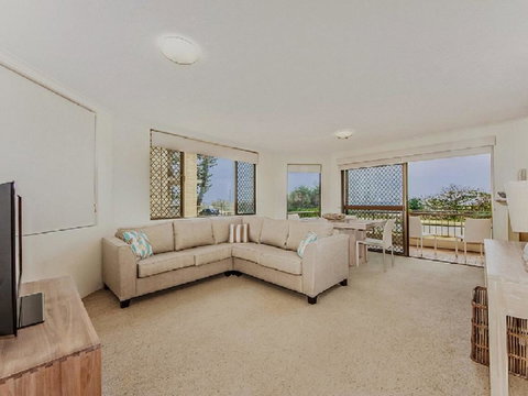 POINTVIEW LODGE, UNIT 2 - Accommodation Sunshine Coast 2