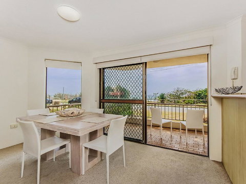 POINTVIEW LODGE, UNIT 2 - Accommodation Sunshine Coast 1