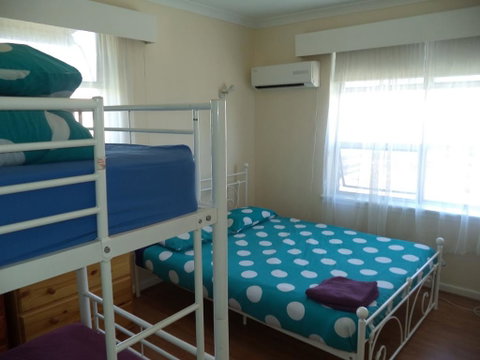 Port Adelaide Backpackers - Accommodation Sunshine Coast 3