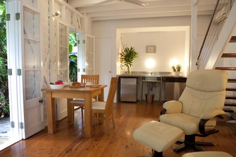 Port Douglas Cottage & Lodge - Accommodation Sunshine Coast 3