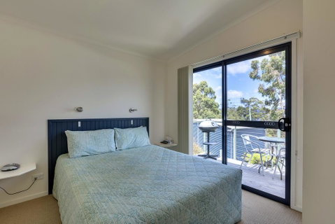 Port Huon Cottages - Accommodation Sunshine Coast 3
