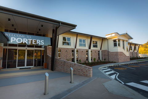 Porter's Plainland Hotel - Accommodation Sunshine Coast 0